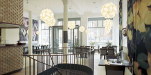 Reastaurant Shanghai - Blick durch das Restaurant auf den Eingang